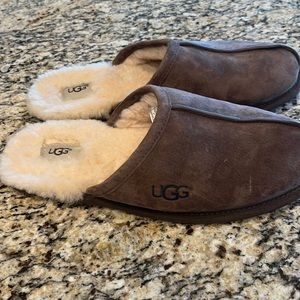 Size 12 men Ugg slippers